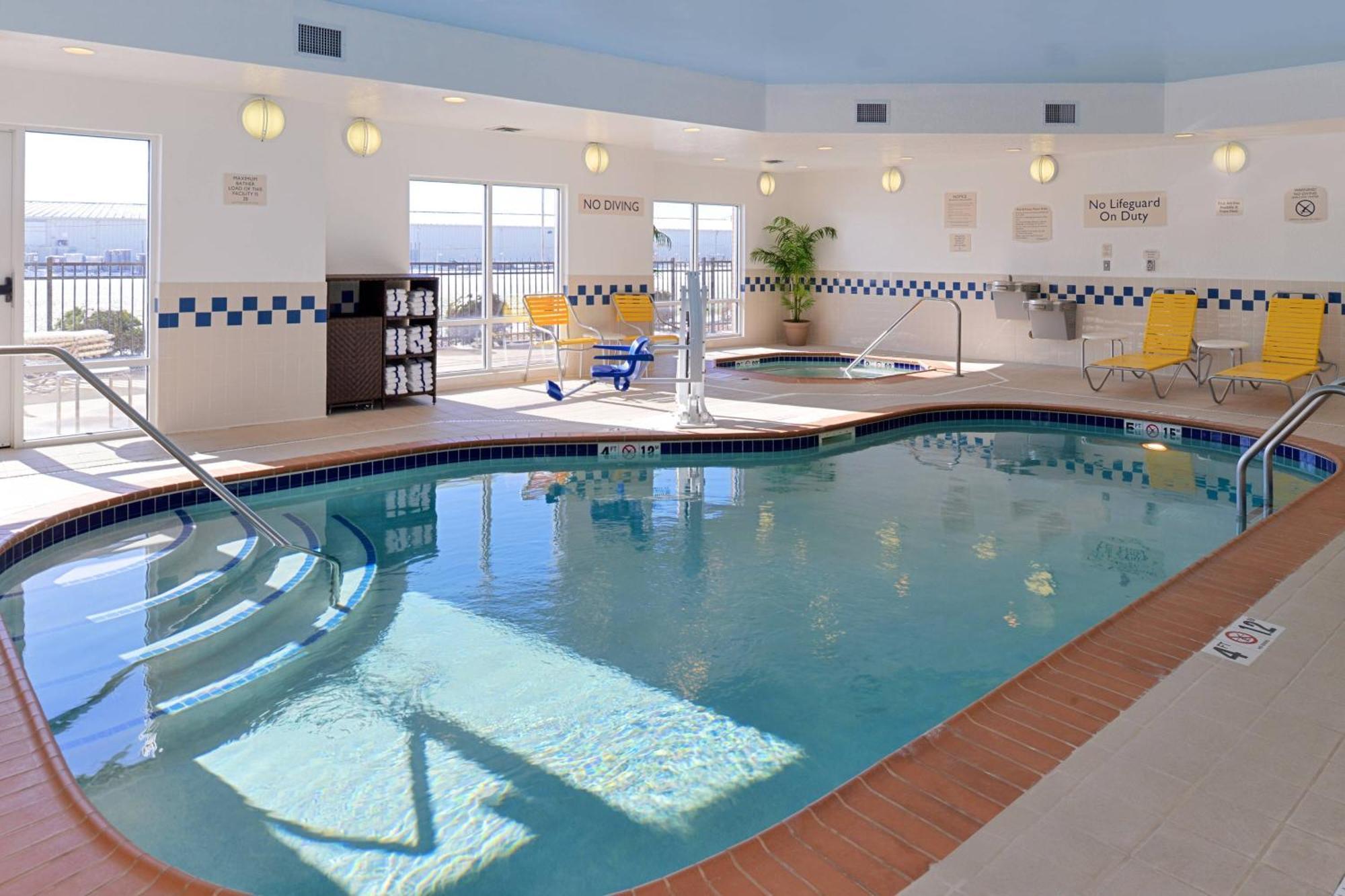 Fairfield Inn & Suites Bloomington Zewnętrze zdjęcie