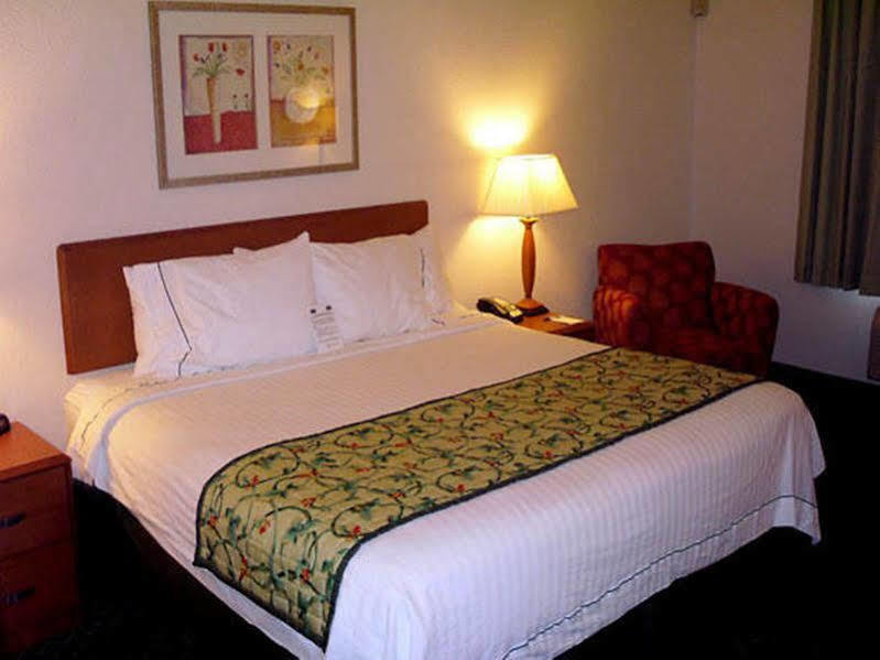 Fairfield Inn & Suites Bloomington Zewnętrze zdjęcie